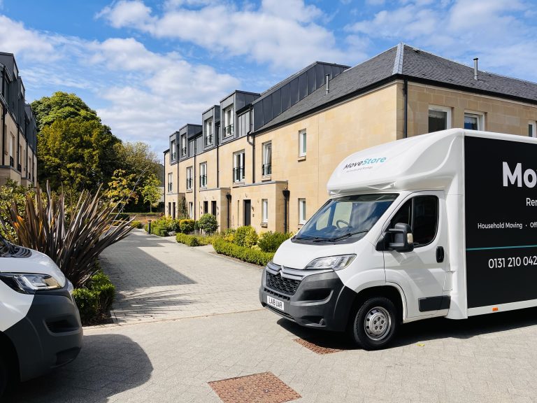 Small Removal - Vans Outside House