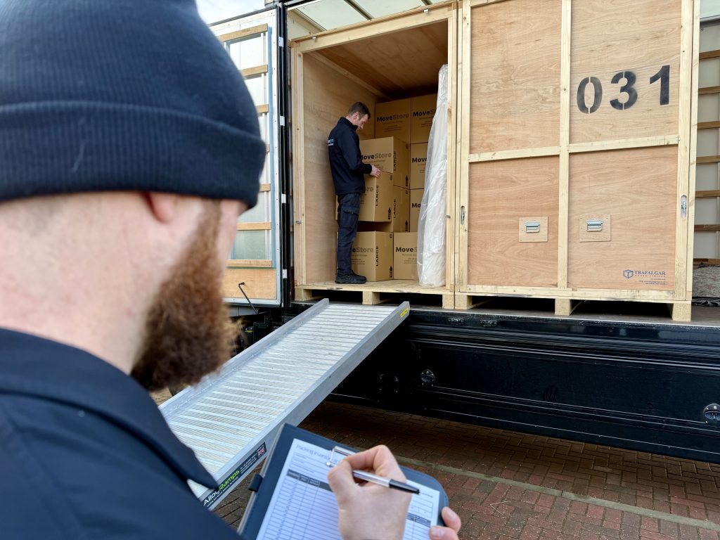MoveStore mover completing inventory management for storage container